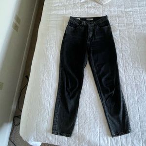 Levi’s mom jeans